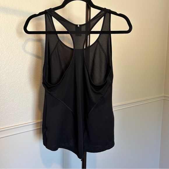 Old Navy Active Lightweight Black Racerback Athletic Tank Top Women’s Medium - Picture 2 of 4